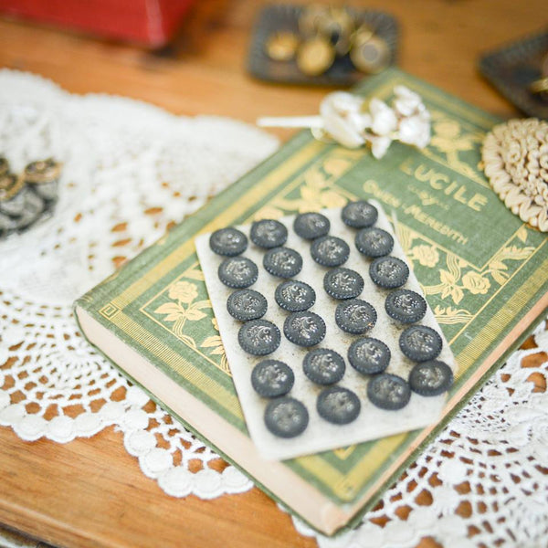 フランスから届いた小花のヴィンテージ、1950年代・西ドイツのローズ&ペリドットストーン*ヴィンテージパーツ入荷日記