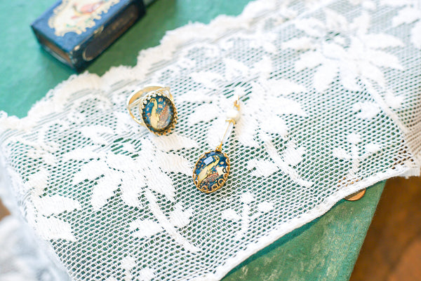 クジャクのカボションアクセサリー*レミース自由が丘店