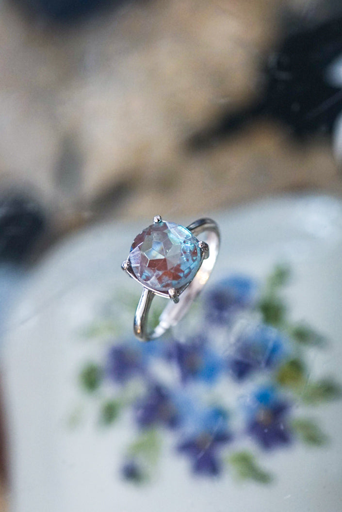 幻想的な美しさ　10mmのヴィンテージサフィレット