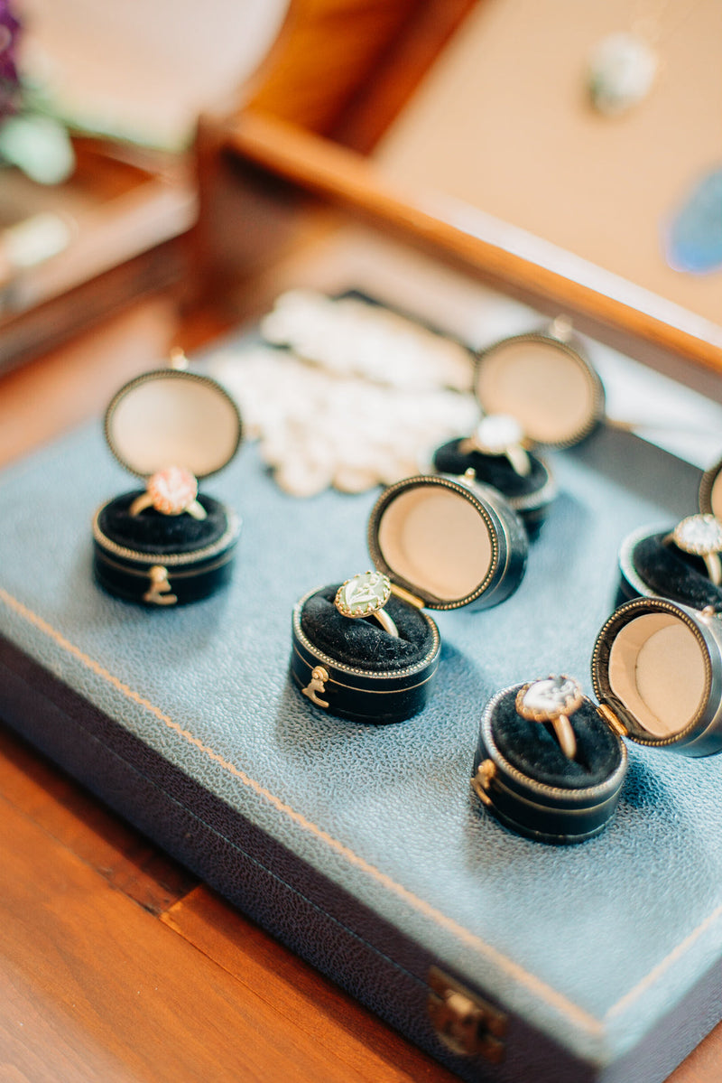 ヨーロッパを感じる希少なヴィンテージ・カメオアクセサリー特集