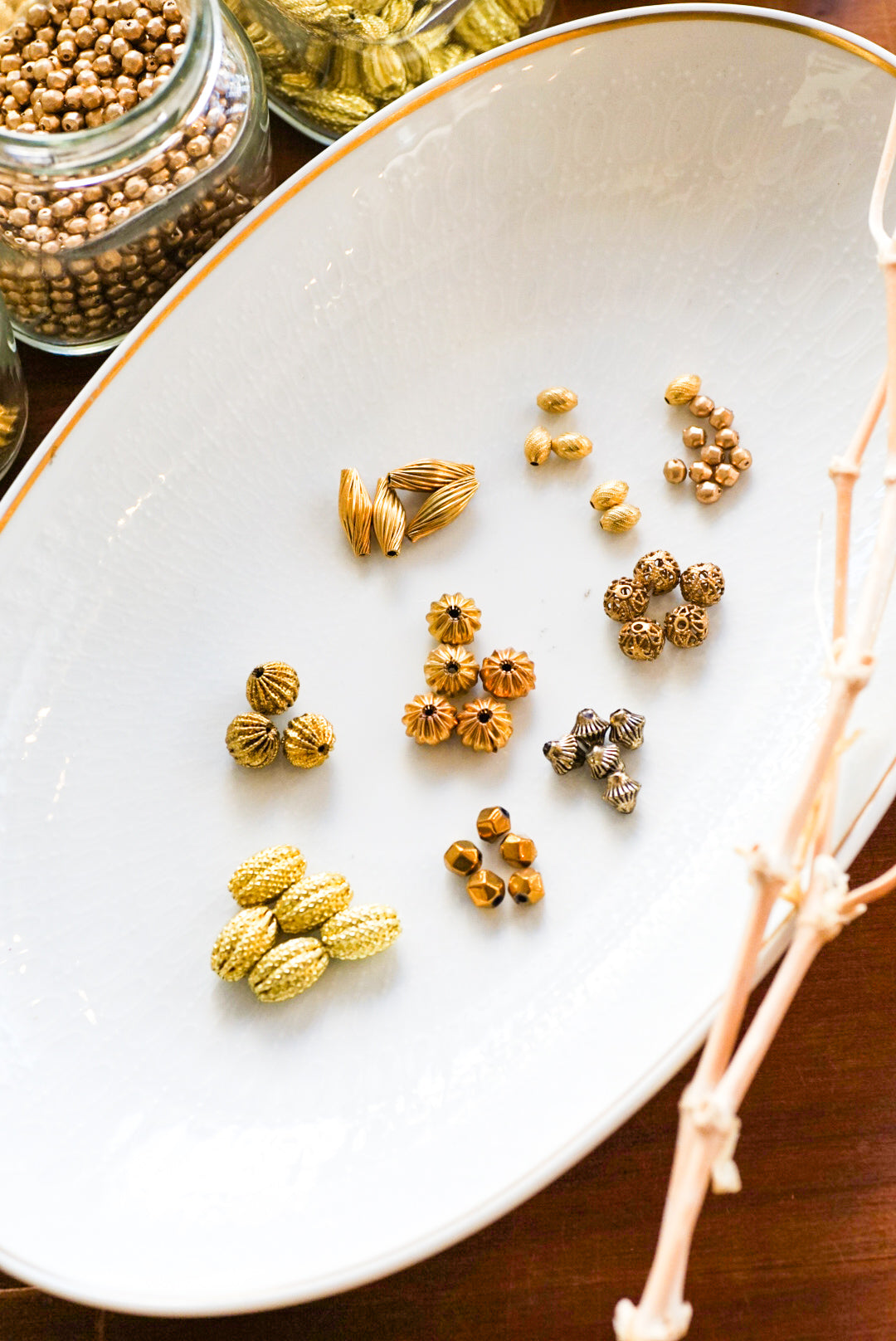 ヴィンテージゴールドパーツ〜木の実のようにも見える、深みのある色合いと魅力