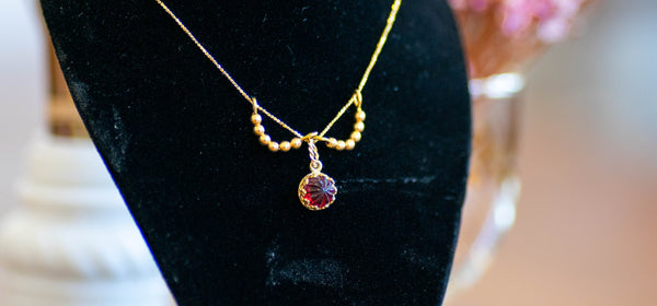 プリズムスターが流れるゴールドネックレス＊レミース横浜店