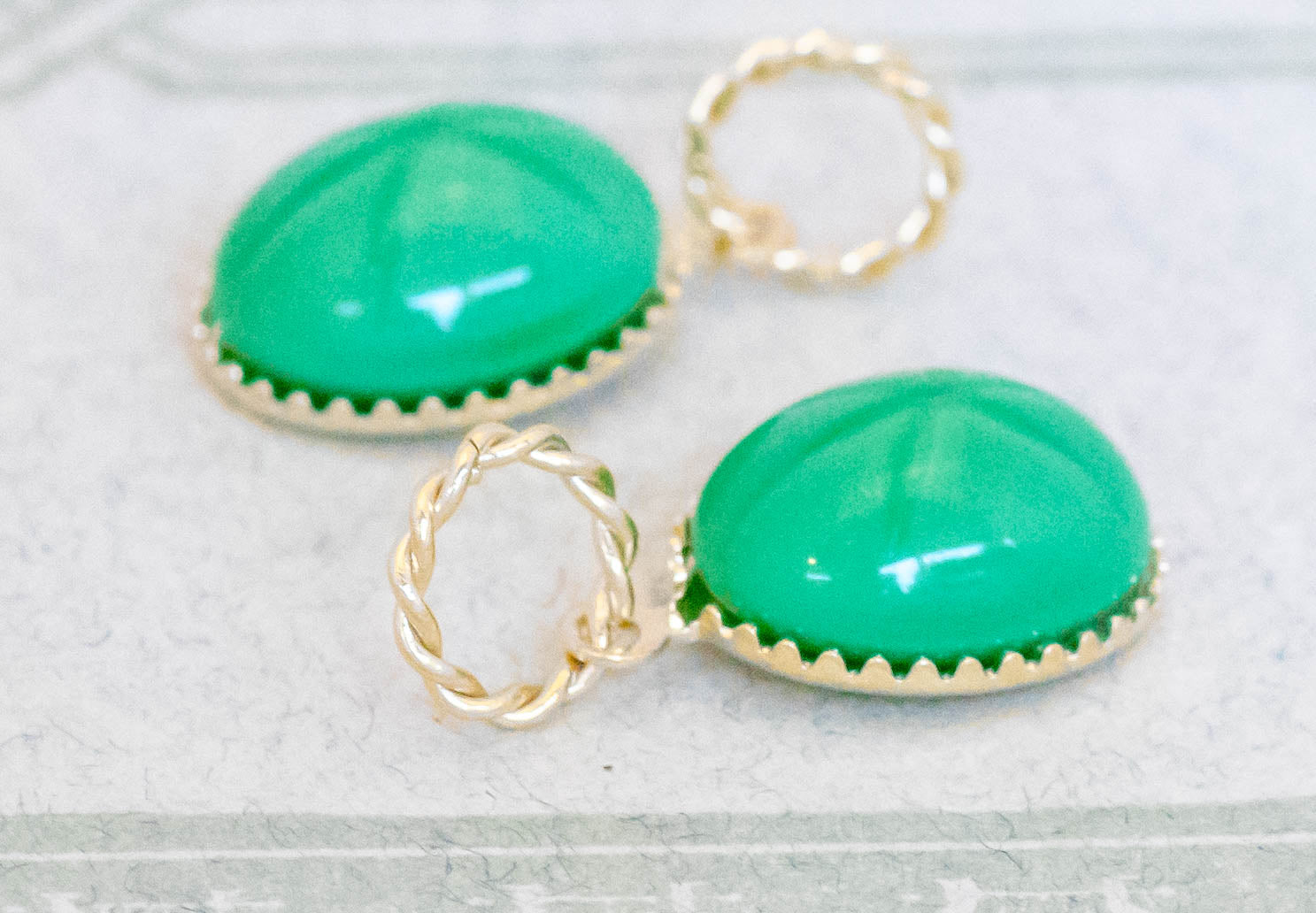 v-sngn715